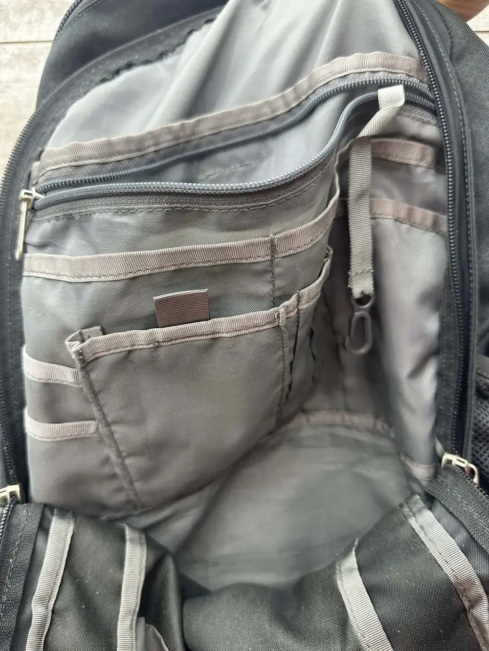 The North Face Recon Backpack Black Red Laptop Day Bag